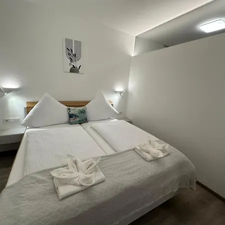 Zela Apartment Апартаменты