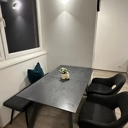 Апартаменты Zela Apartment