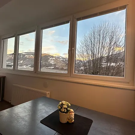 Zela Apartment